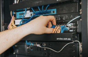 hand fixing wires in server